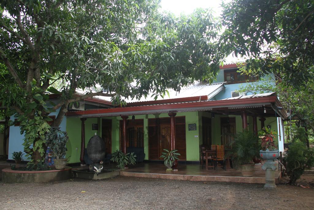 Llt Tourist Inn And Safari Jeep Wilpattu Nationalpark Exterior foto