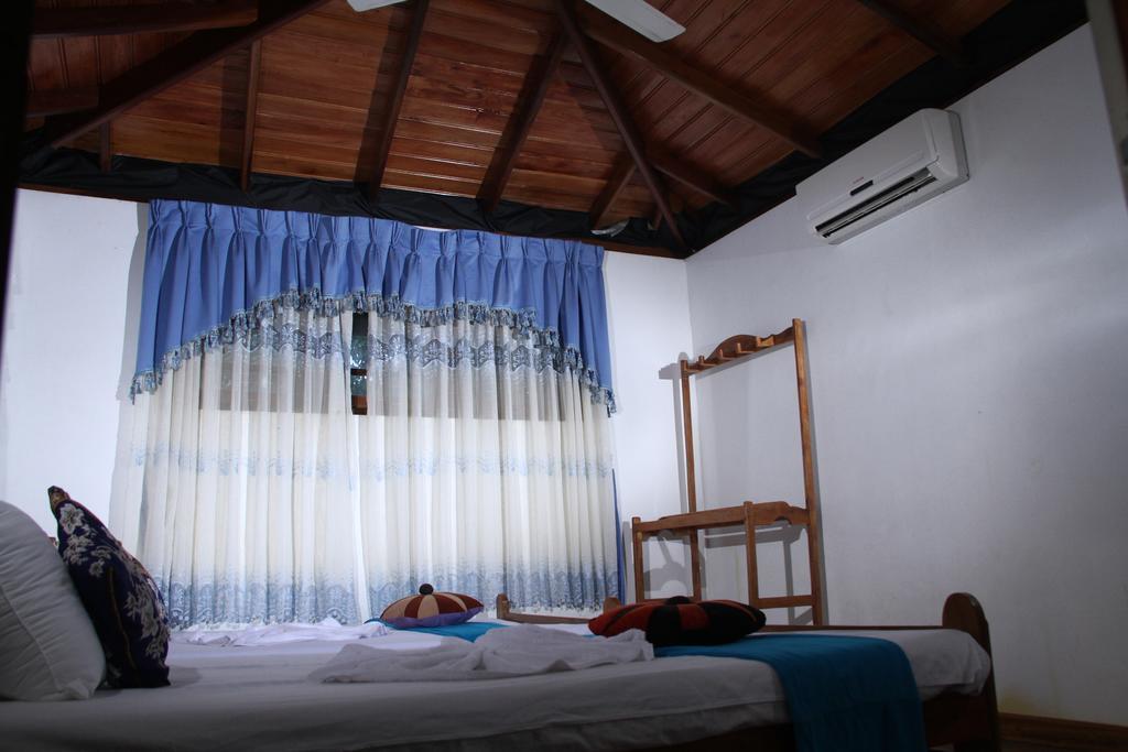 Llt Tourist Inn And Safari Jeep Wilpattu Nationalpark Exterior foto
