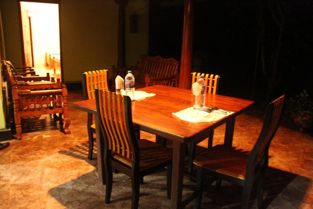 Llt Tourist Inn And Safari Jeep Wilpattu Nationalpark Exterior foto